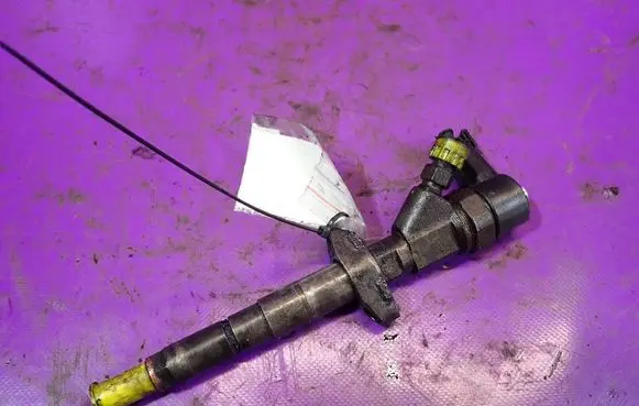 Renault Master II Fuel injector 