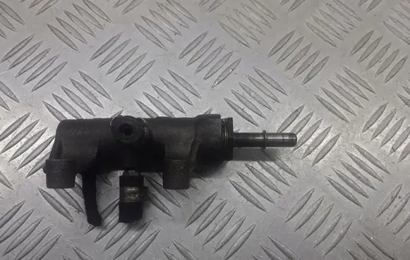 Opel Vectra C Fuel distributor 55193043