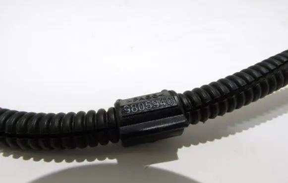Volkswagen Jetta VI Crankshaft position sensor 9805940