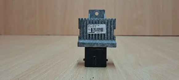 Citroen DS5 Glow plug pre-heat relay 9663824880 AV6112A343BA