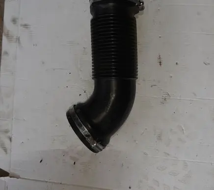 Volvo XC60 Turbo air intake inlet pipe/hose 31319688