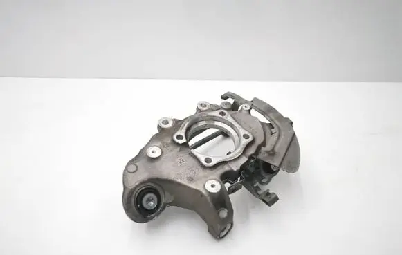 Rear wheel hub