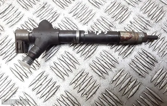 Toyota Auris 150 Fuel injector 236700r080