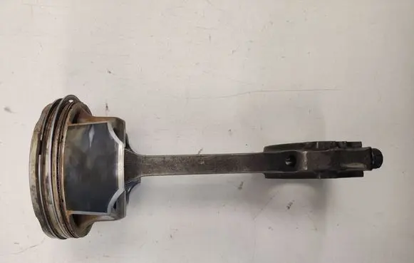 Ford F150 Piston with connecting rod JR3Z6108A