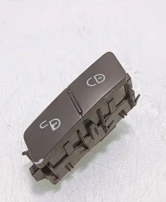 Mercedes-Benz C W204 Central locking switch button A2048706310 03151600 A2048706319
