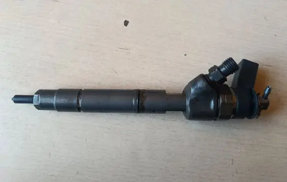 Mercedes-Benz A W169 Fuel injector A6400700787