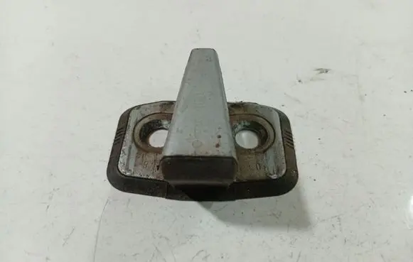 Audi A4 S4 B5 8D Rear door lock loop/hook striker 