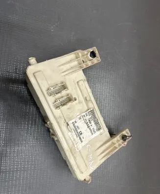 Ford C-MAX I Fuse module 7M5T14014 F1842C 7S87225