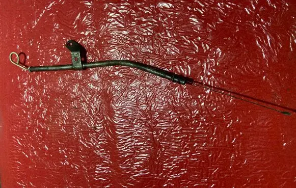 Toyota Tundra I Oil level dip stick 