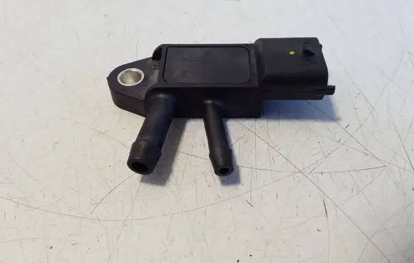 Fiat 500L Exhaust gas pressure sensor R042420081