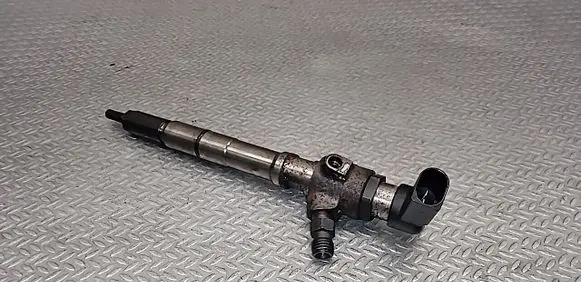Skoda Octavia Mk2 (1Z) Fuel injector 03L130277B