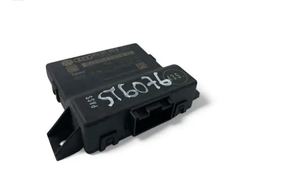 Audi A5 8T 8F Other control units/modules 8T0907468M