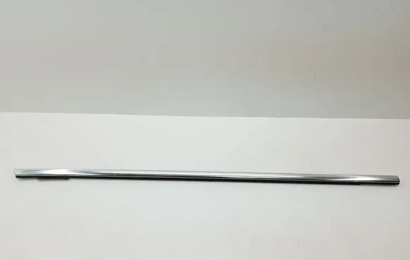 Ford C-MAX II Front door glass trim molding