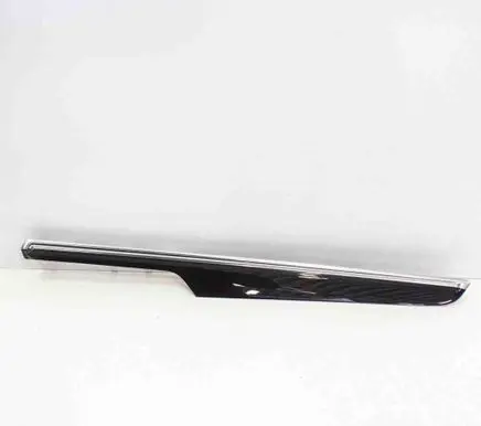 Porsche Macan (95B) Front door card panel trim