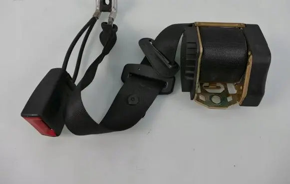 Mercedes-Benz S W220 Middle seatbelt (rear) 
