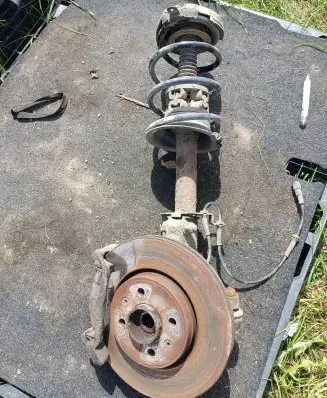 Renault Scenic I Front wheel hub spindle knuckle
