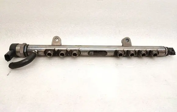Volvo XC60 Fuel main line pipe 30777759