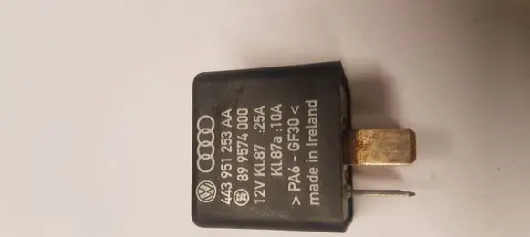 Audi A4 S4 B5 8D Other relay 443951253 899574000 240397