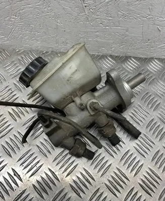Volvo S60 Master brake cylinder 03350884532 03350884861 8046006
