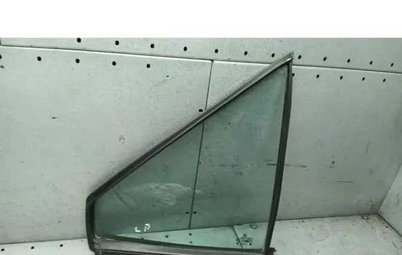 Volkswagen Polo II 86C 2F Front door window glass four-door 