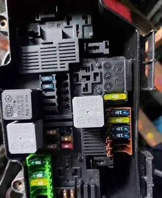 Mercedes-Benz C W205 Fuse box set A2055402328