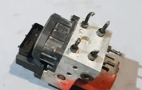 Volkswagen PASSAT B5 ABS Pump 8F0614111AB 0265216559 0130108046