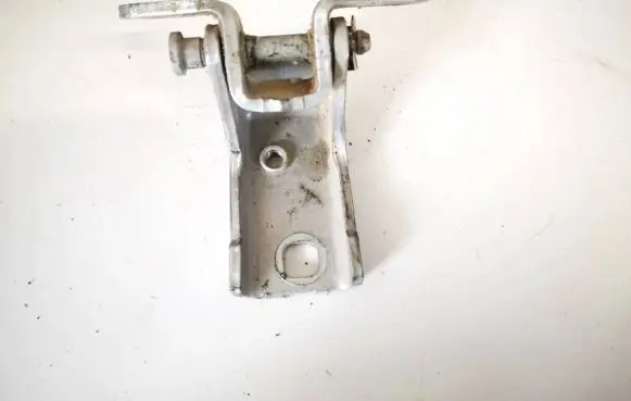 Ford Mondeo Mk III Rear door lower hinge 93bbf26807al 93bb-f26807-al