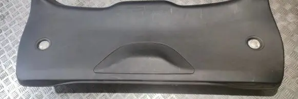 Jeep Grand Cherokee Tailgate trim 1XW83TRM