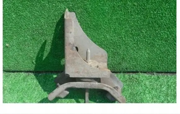 KIA K2700 King Cab Engine mount bracket