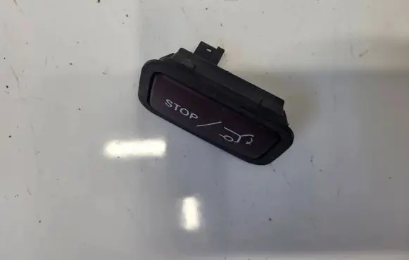 Tailgate opening switch