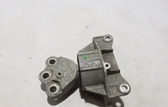MG ZS Engine mounting bracket 10592203