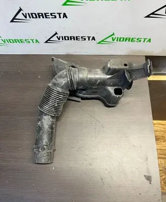 Air intake hose/pipe