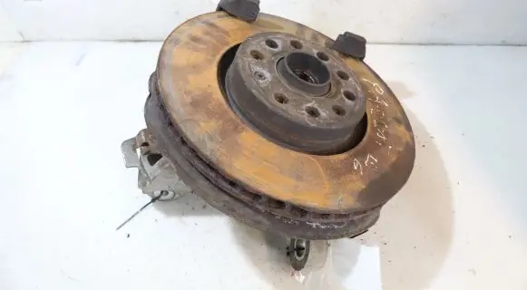 Volkswagen PASSAT B6 Front wheel hub spindle knuckle