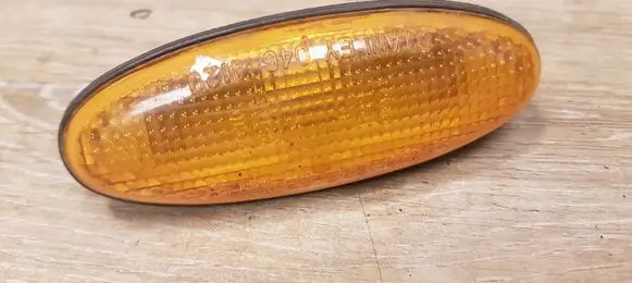 Mazda 323 Front fender indicator light 0464120
