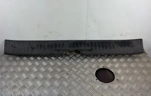 Volkswagen Multivan T4 Trunk/boot sill cover protection 705863487A