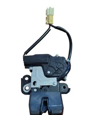 Audi A4 S4 B7 8E 8H Tailgate/trunk/boot lock/catch/latch 2848