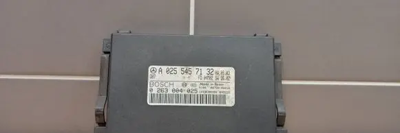 Mercedes-Benz E W211 Parking PDC control unit/module A0255457132 0263004025