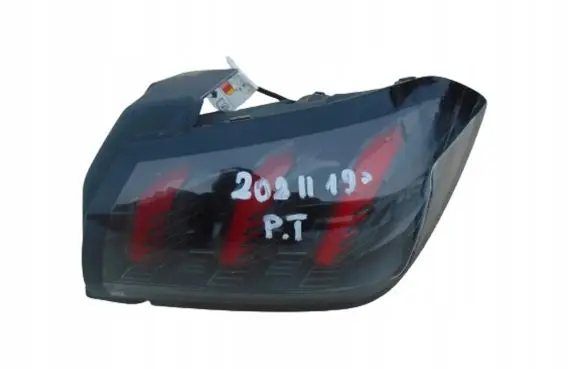Peugeot 208 Rear/tail lights 9823216680