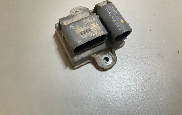 Glow plug pre-heat relay
