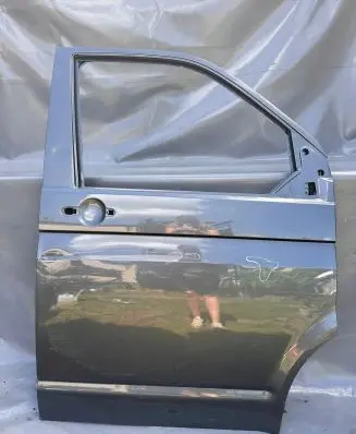 Volkswagen Multivan T5 Front door