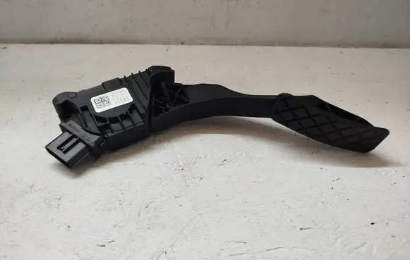 Skoda Superb B8 (3V) Accelerator throttle pedal 5Q2721503D