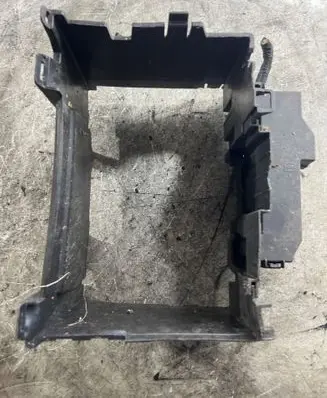 Renault Clio III Battery box tray 8200314272 54090 54057