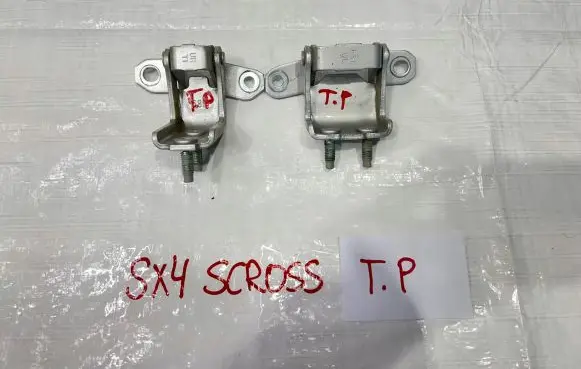Suzuki SX4 S-Cross Rear door hinge set 