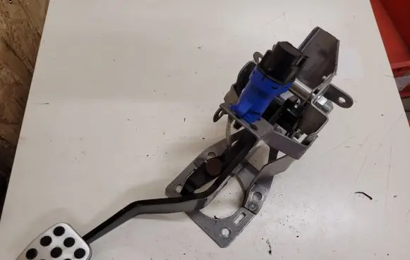Mazda 6 Brake pedal GS1E