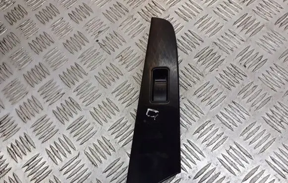 Mazda 3 I Quarter vent window switch 03123111