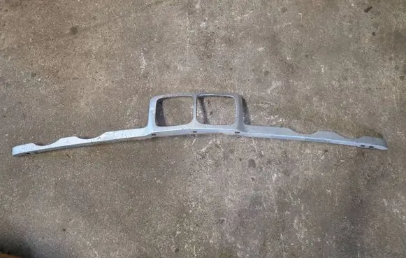 BMW 5 E34 Under headlight/headlamp trim
