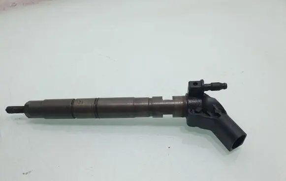 Audi A6 S6 C6 4F Fuel injector 059130277AJ