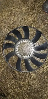 Volkswagen PASSAT B5 Fan impeller 058121301B
