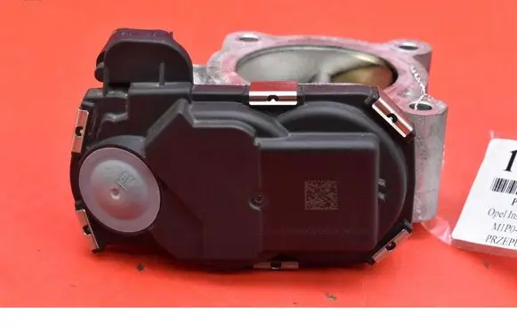 Opel Insignia A Throttle body valve 55496266AA