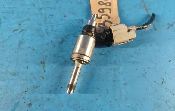 Ford Focus Fuel injector CP9Z9F593B